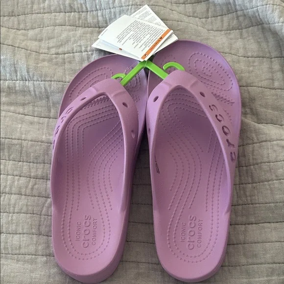 NWT CROCS Women's Lavender Sandals size 9 - Picture 1 of 6